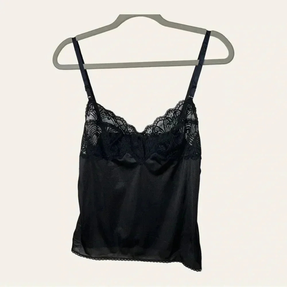 0308. VINTAGE JCPENNY‎ CAMISOLE BLACK IN COLOR LACE ADJUSTABLE STRAPS